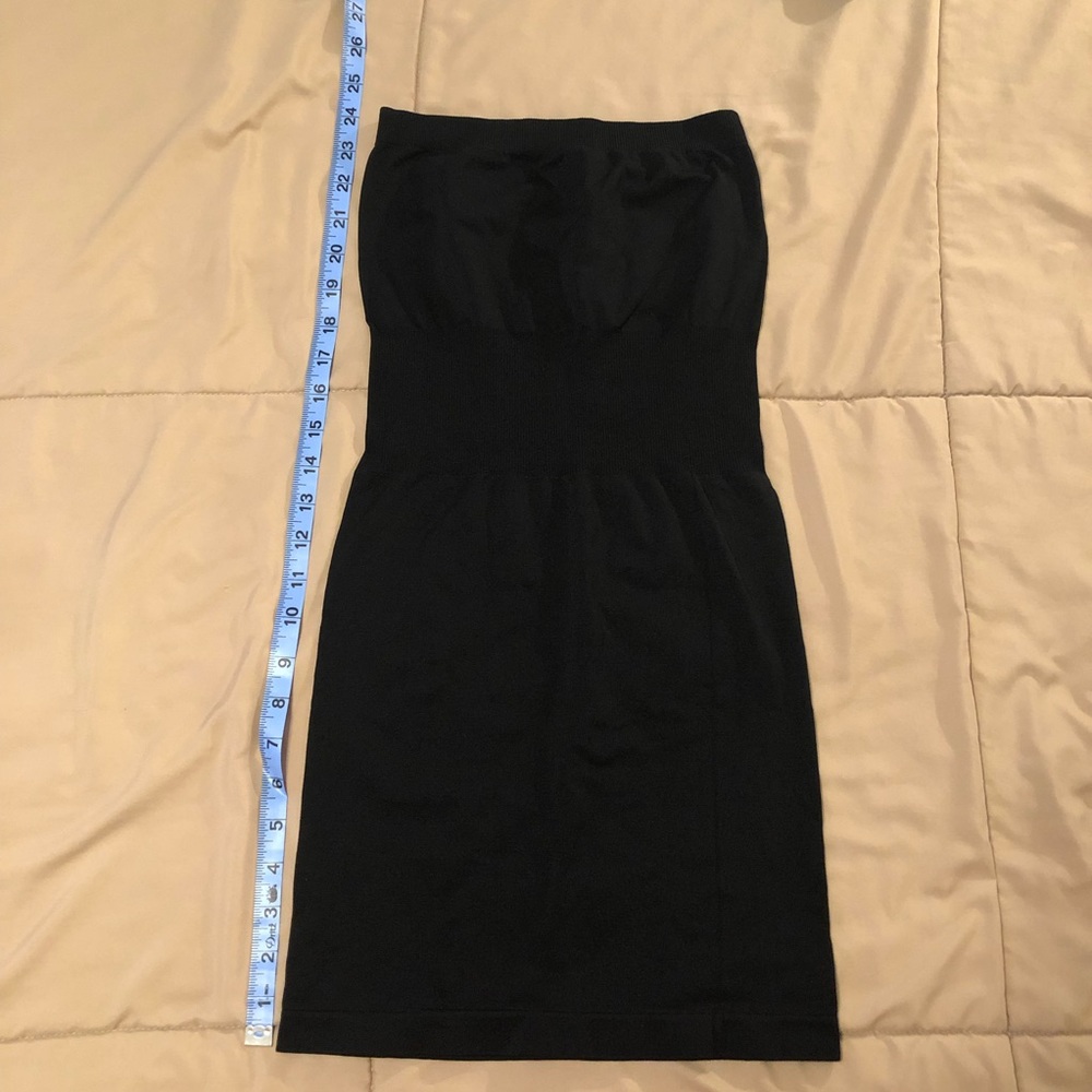 Medium support foundation garment
